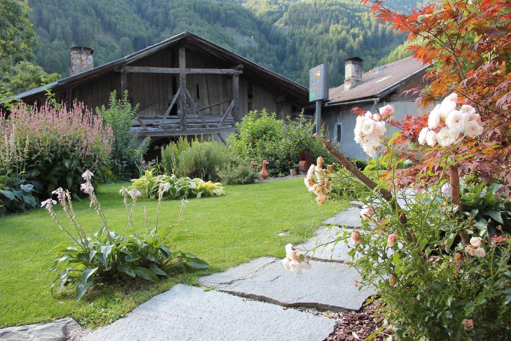 Aparthotel Garni Haus Hubertus Маллес-Веноста Экстерьер фото