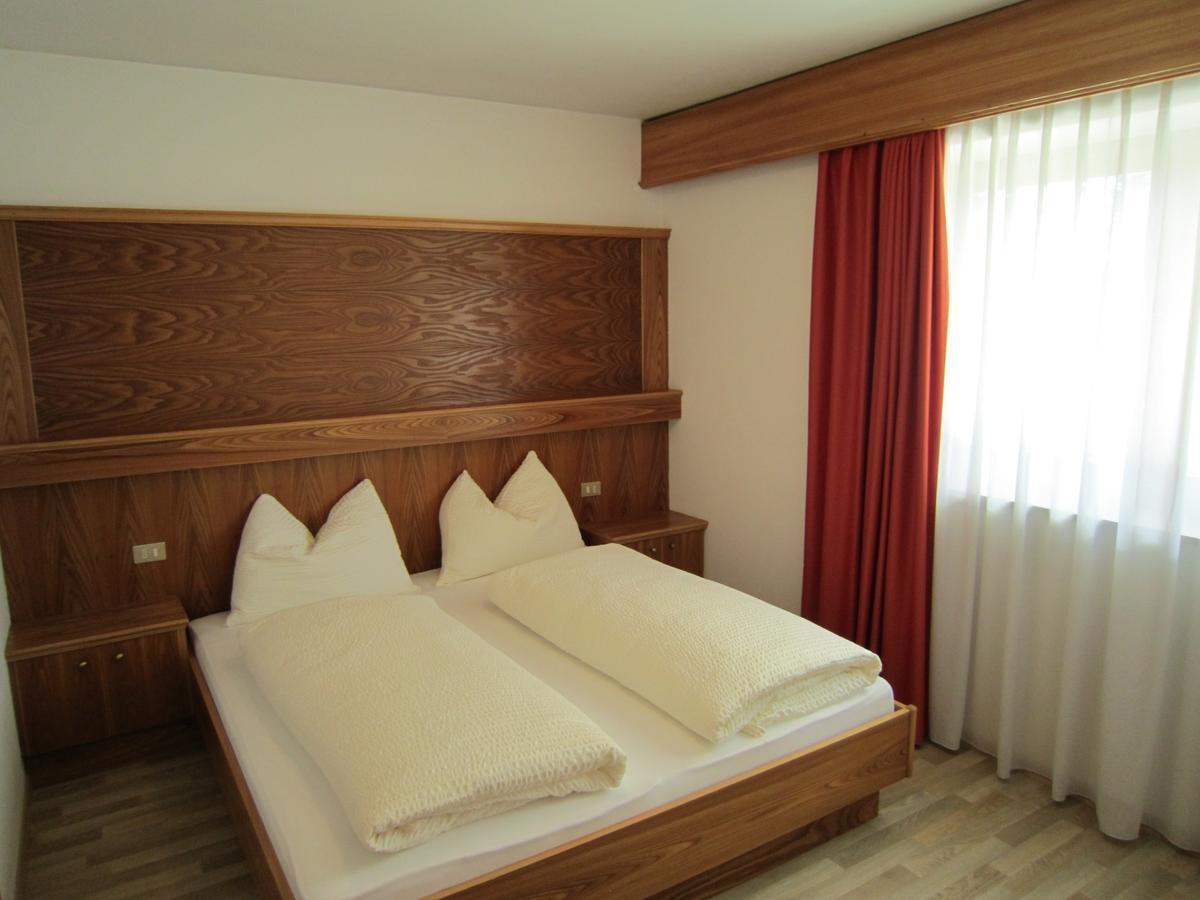 Aparthotel Garni Haus Hubertus Маллес-Веноста Экстерьер фото